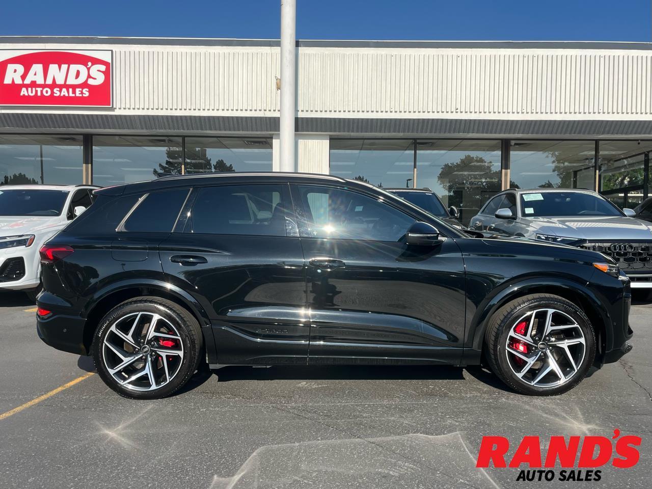 2025 Audi SQ6 e-tron Premium Plus