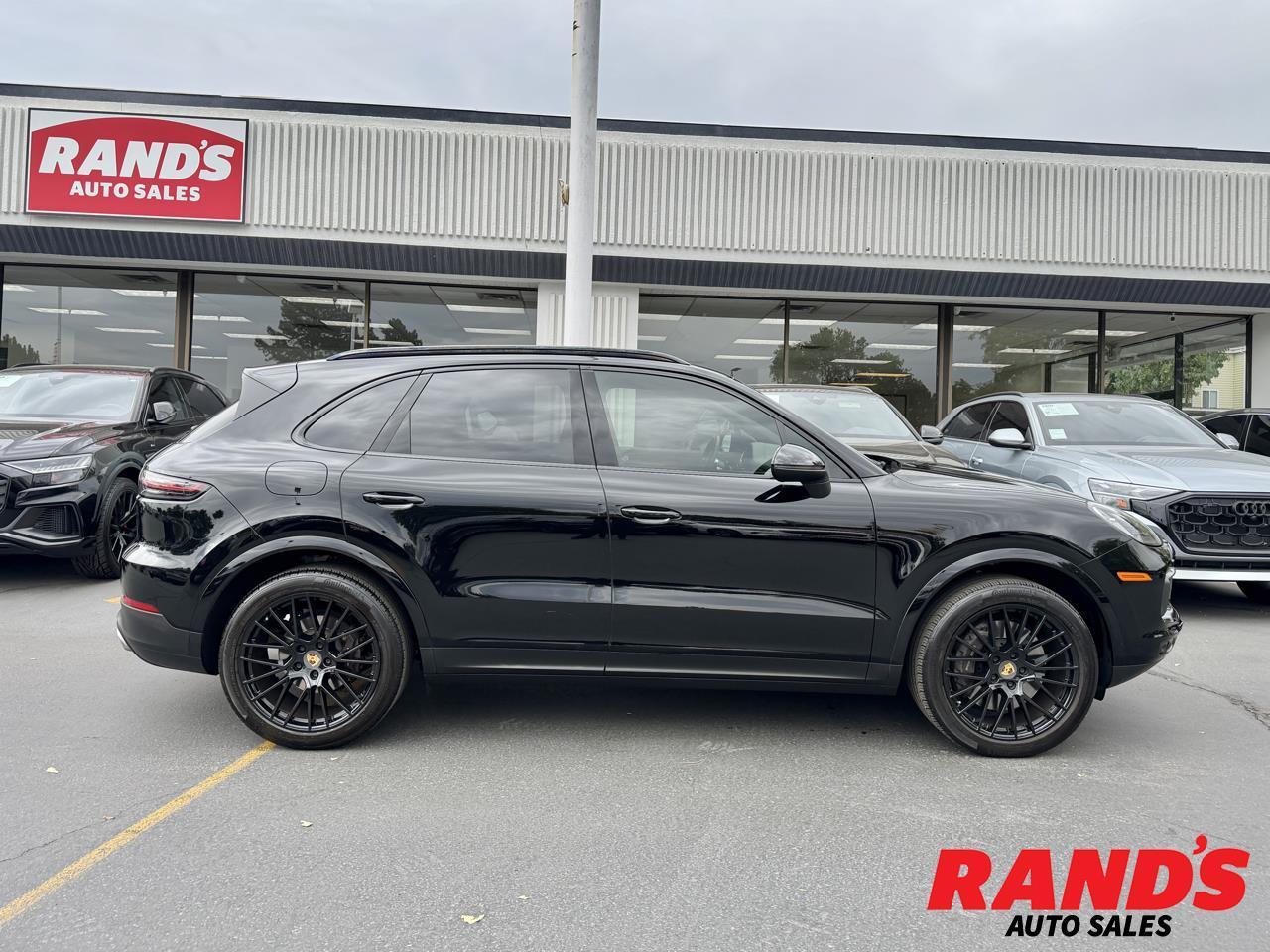 2023 Porsche Cayenne Base