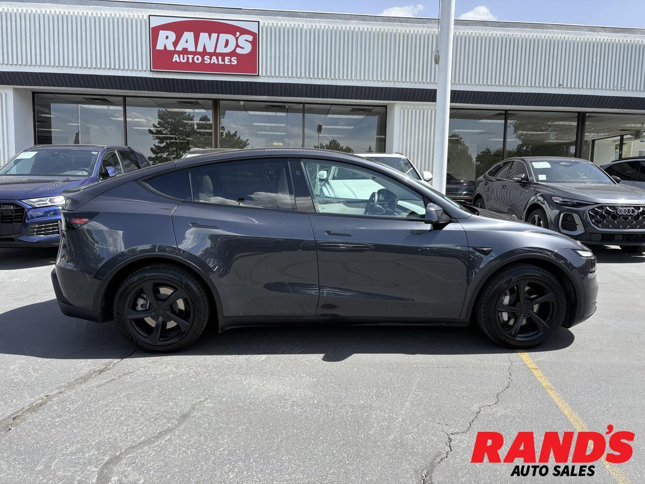 2026 Tesla Model Y Long Range Premium RWD