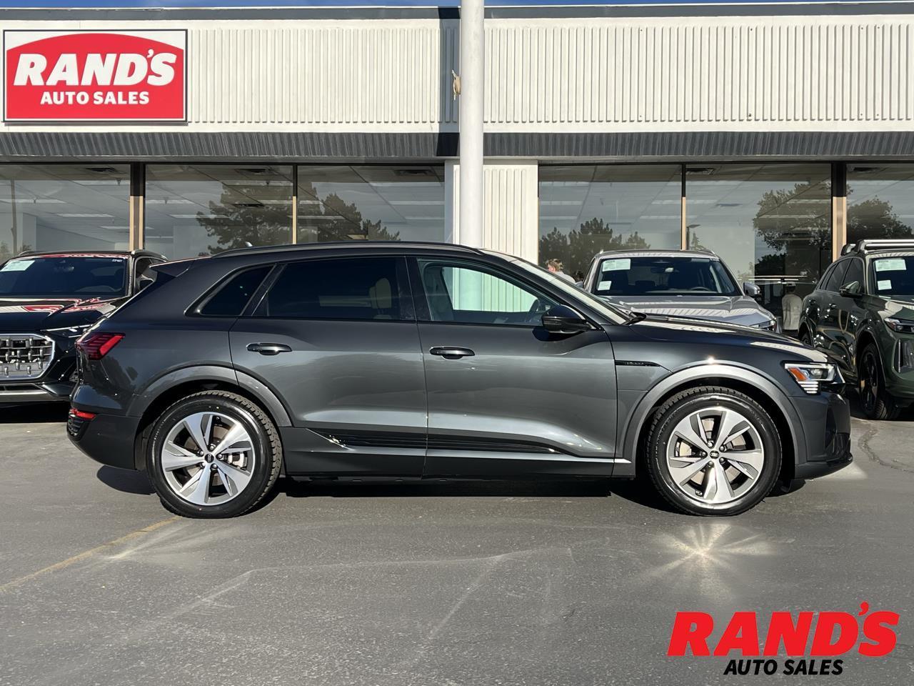 2024 Audi Q8 e-tron quattro Preminum