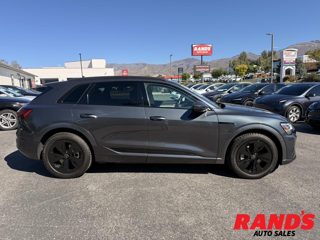 2024 Audi Q8 e-tron quattro Preminum