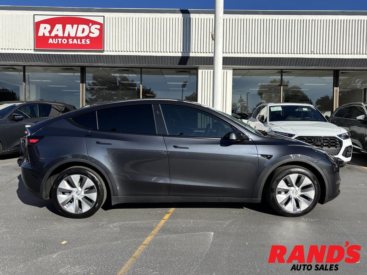 2024 Tesla Model Y Long Range