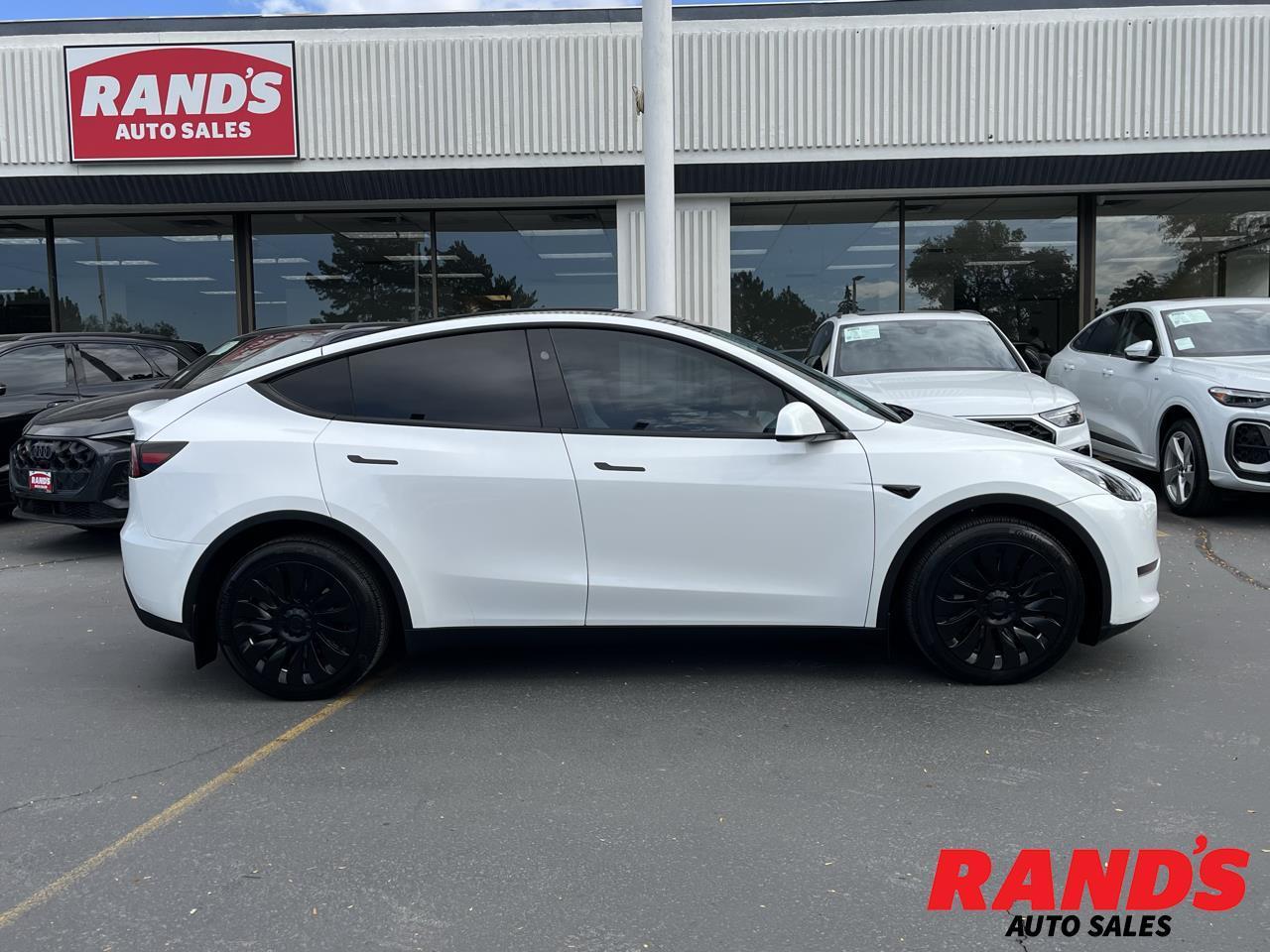 2024 Tesla Model Y Long Range