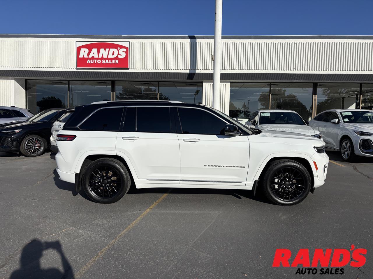 2022 Jeep Grand Cherokee Summit 4WD