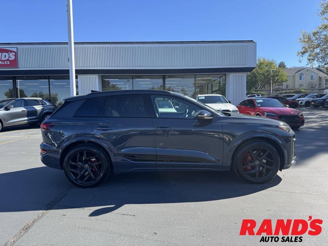2025 Audi SQ6 e-tron Premium Plus