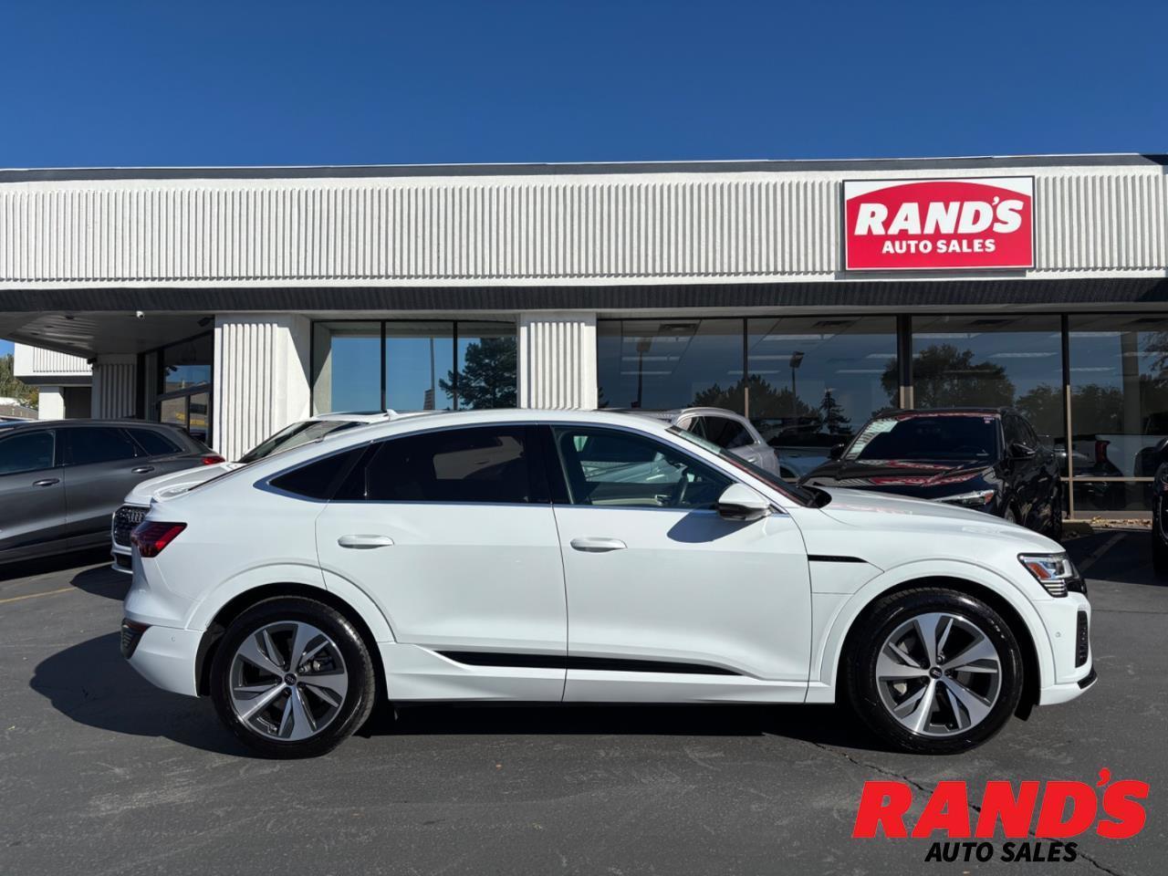 2024 Audi Q8 Sportback e-tron quattro Premium Plus
