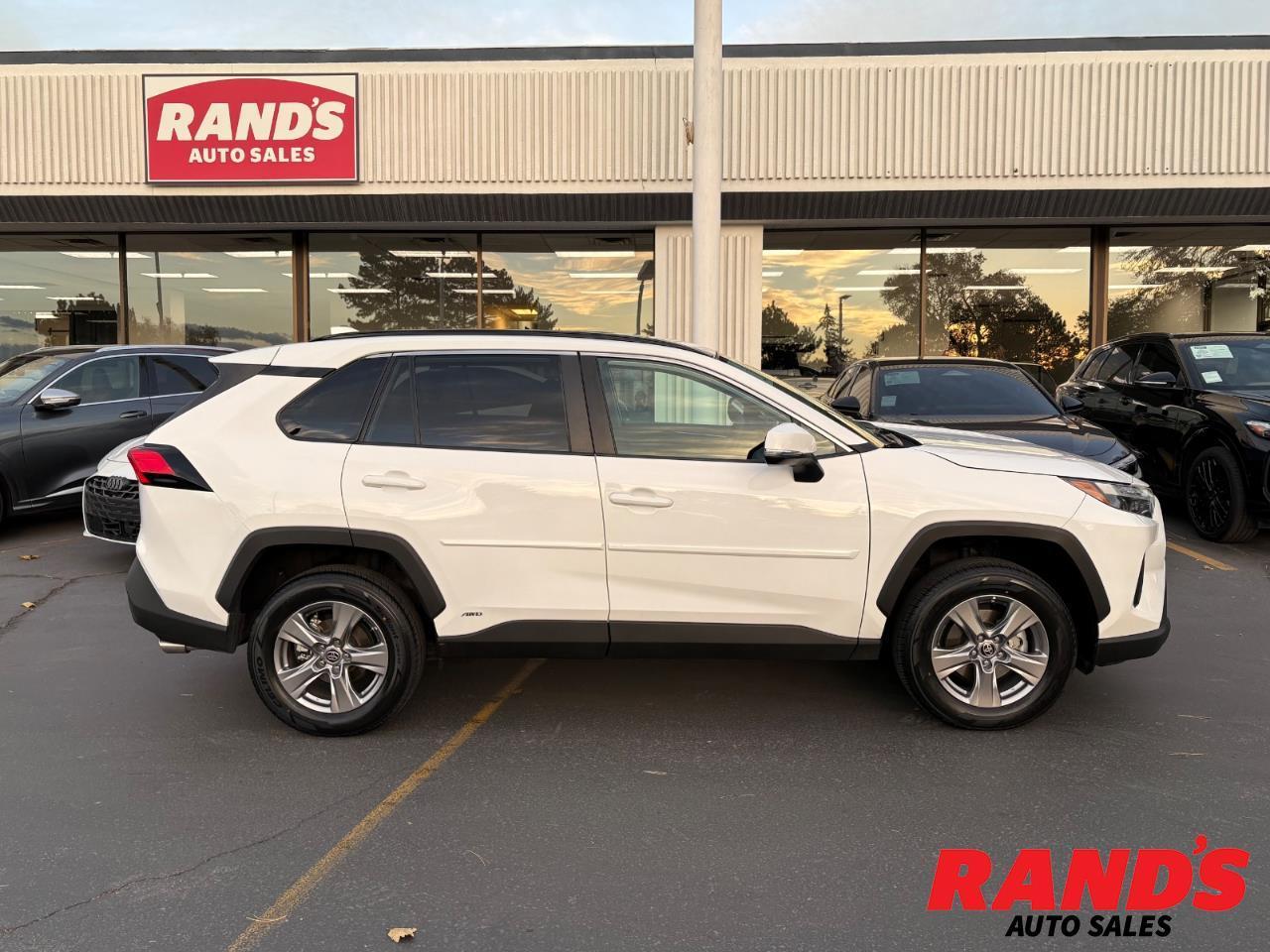 2024 Toyota RAV4 Hybrid LE