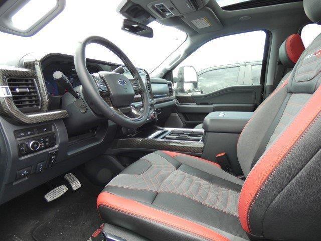 Ford F-250 SD XL Crew Cab 4WD 2024