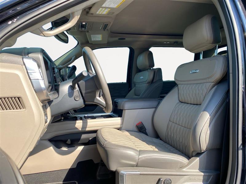 Ford F-450 SD Lariat Crew Cab DRW 4WD 2026