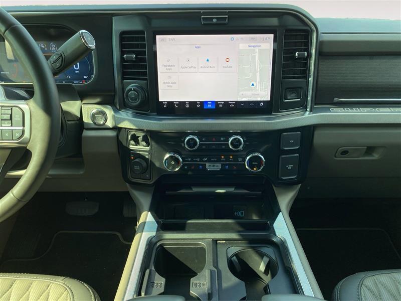 Ford F-450 SD Lariat Crew Cab DRW 4WD 2026