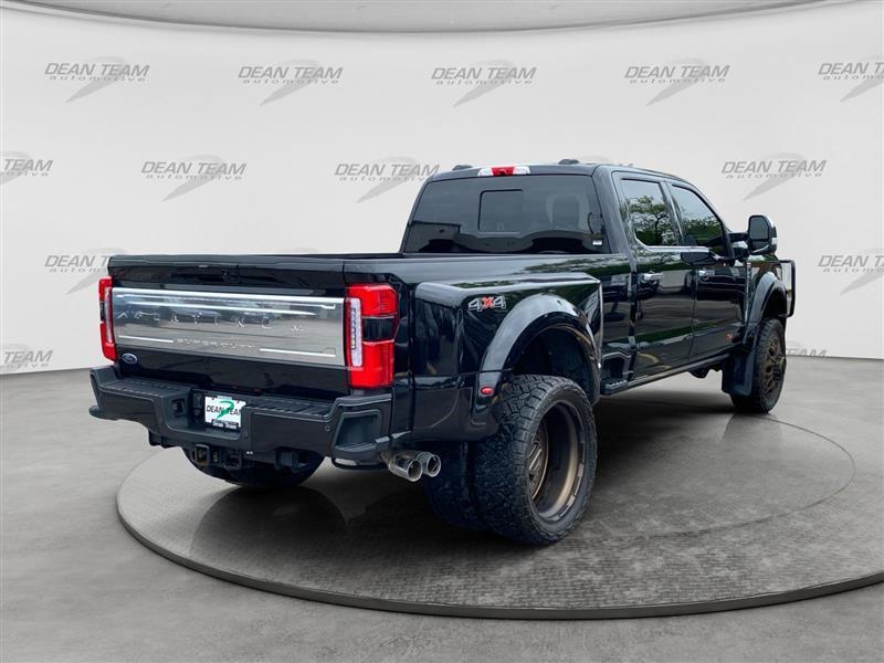 Ford F-450 SD Lariat Crew Cab DRW 4WD 2025