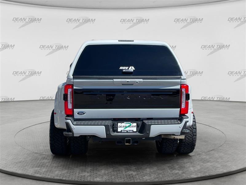 Ford F-450 SD King Ranch Crew Cab DRW 4WD 2025
