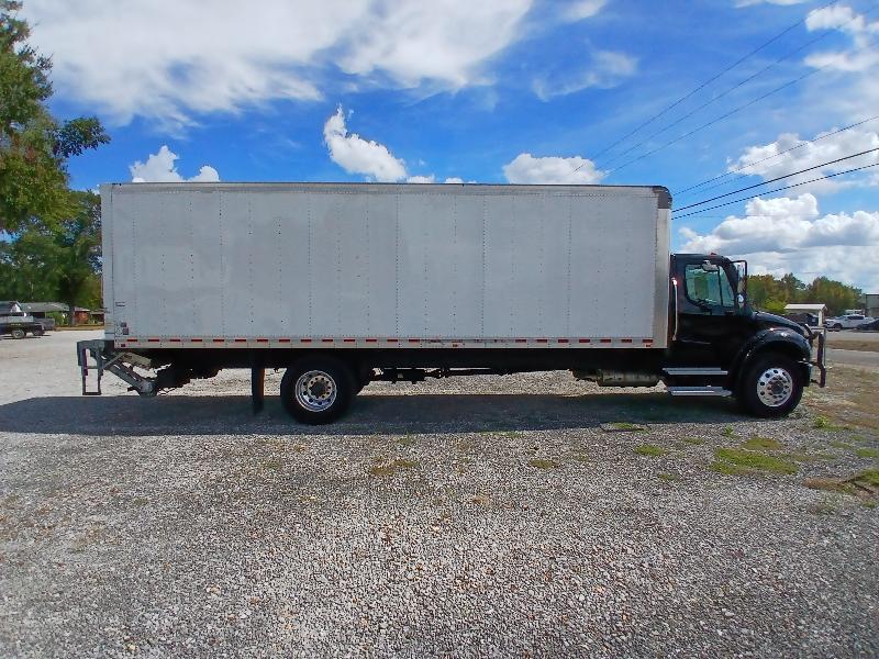 Freightliner M2 106 Plus  2023