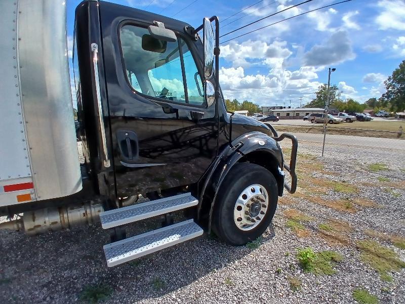 Freightliner M2 106 Plus  2023