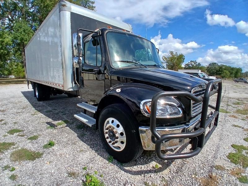 Freightliner M2 106 Plus  2023