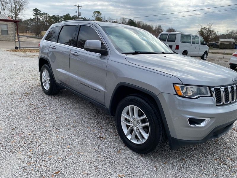 Jeep Grand Cherokee Laredo 2WD 2017