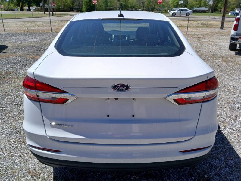 Ford Fusion S 2019