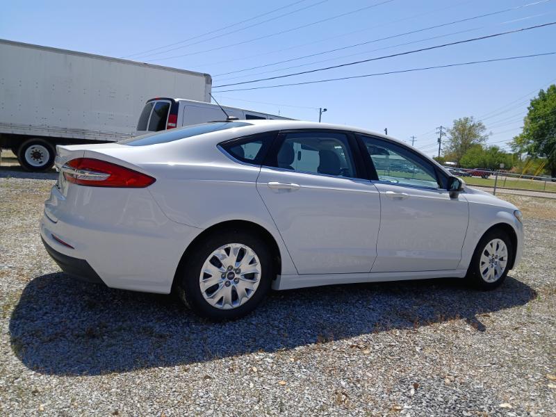 Ford Fusion S 2019