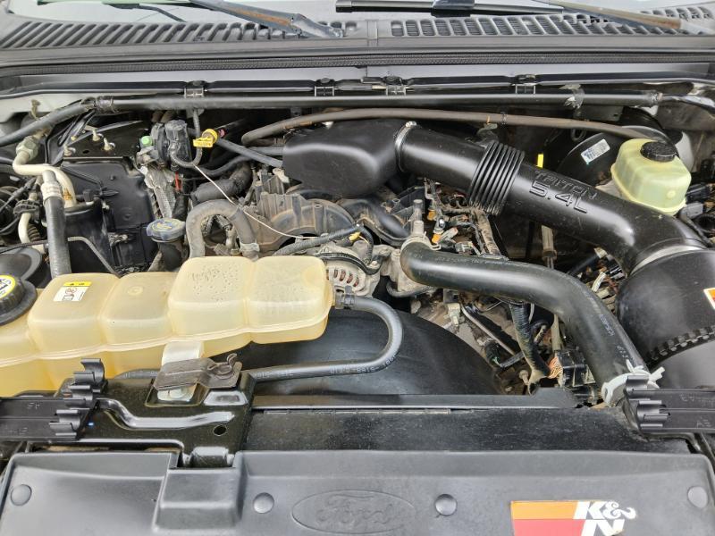 Ford F-250 SD Lariat Crew Cab Long Bed 2WD 2002