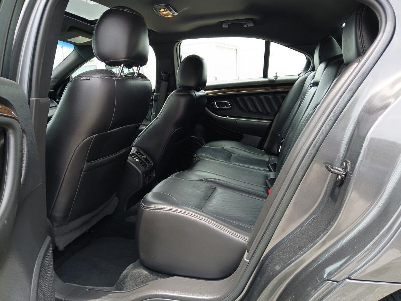Ford Taurus Limited FWD 2017