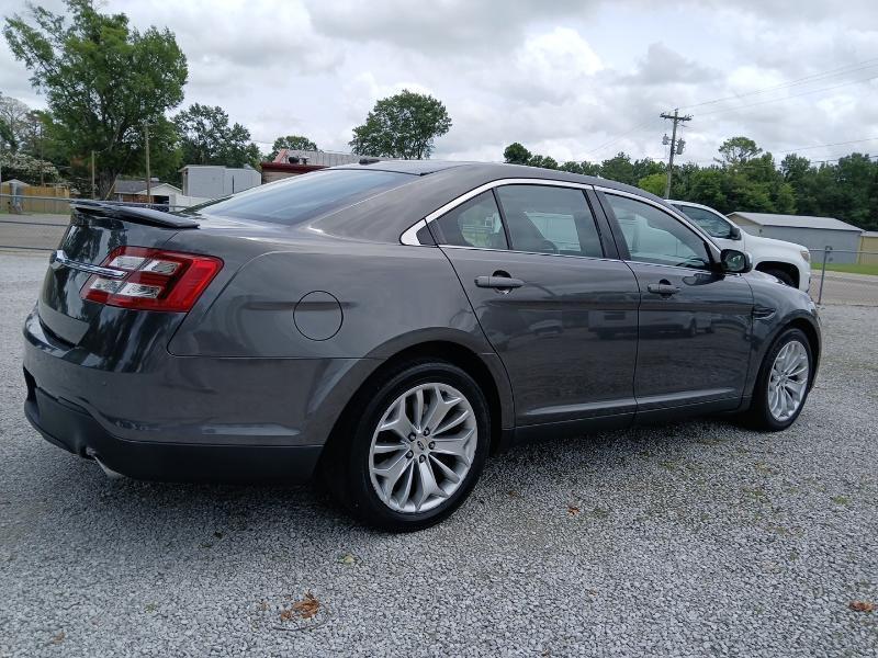 Ford Taurus Limited FWD 2017