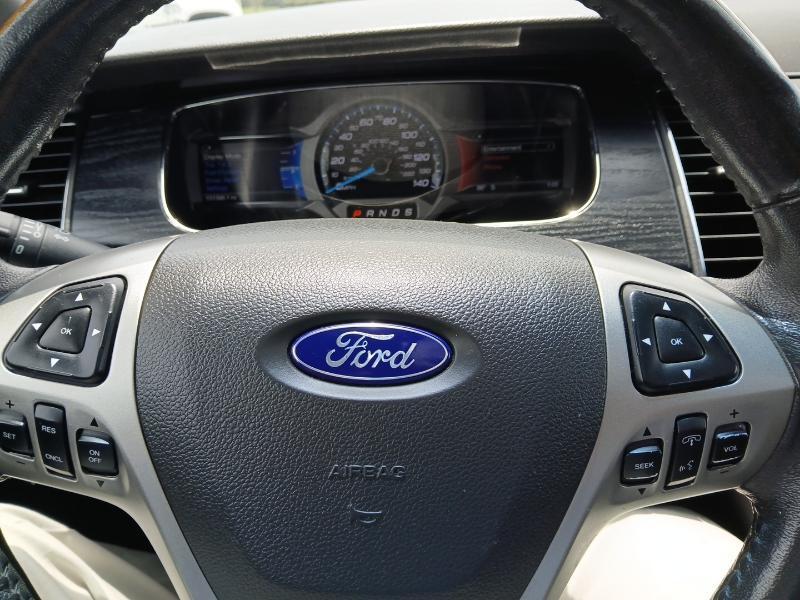 Ford Taurus Limited FWD 2017