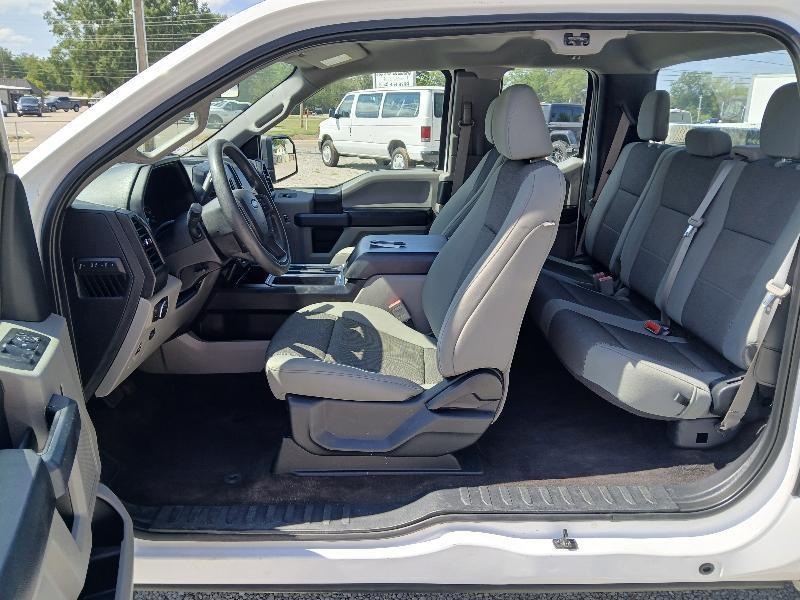 Ford F-150 2WD Reg Cab 145" XL w/Midbox Prep 2020