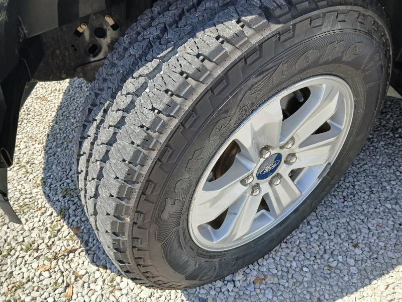 Ford F-150 2WD Reg Cab 145" XL w/Midbox Prep 2020