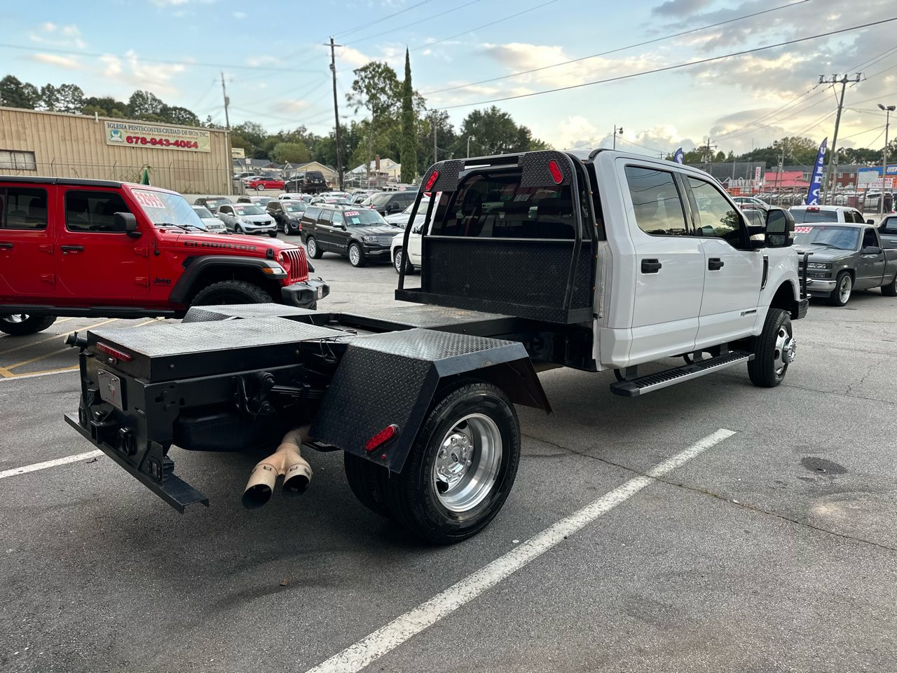 Ford Super Duty F-350 DRW XLT 4WD Crew Cab 179" WB 60" CA 2019