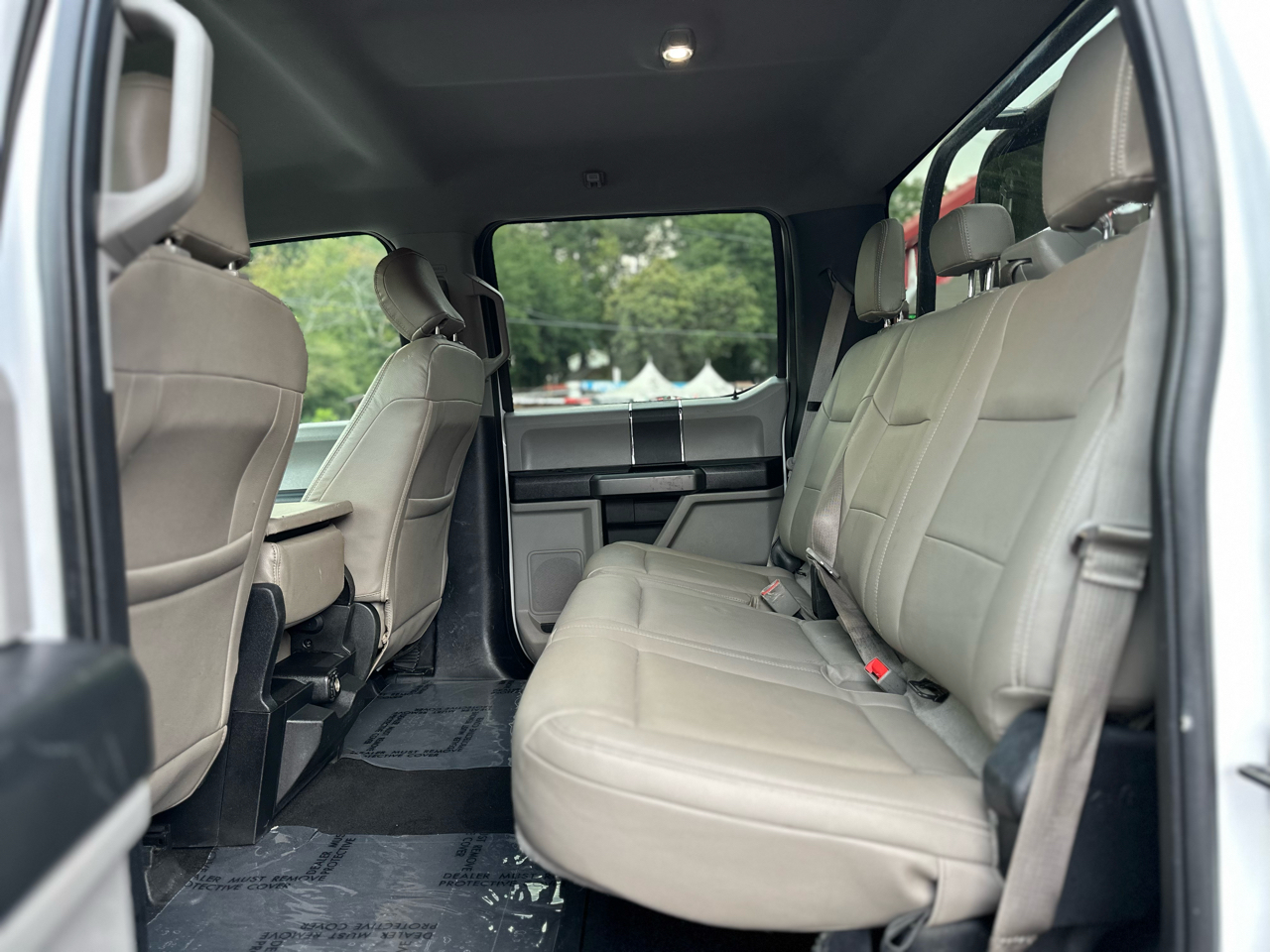 Ford Super Duty F-350 DRW XLT 4WD Crew Cab 179" WB 60" CA 2019
