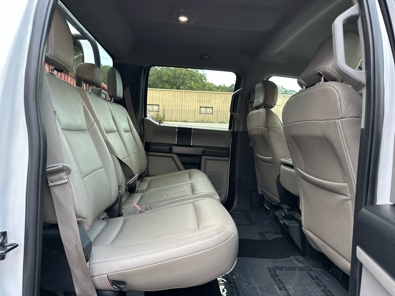 Ford Super Duty F-350 DRW XLT 4WD Crew Cab 179" WB 60" CA 2019