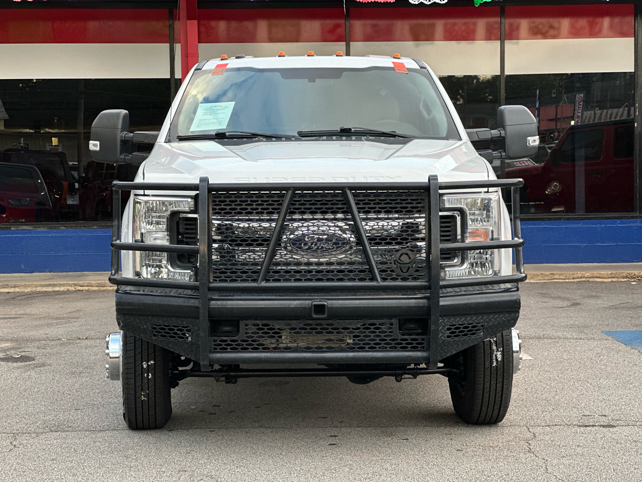 Ford Super Duty F-350 DRW XLT 4WD Crew Cab 179" WB 60" CA 2019