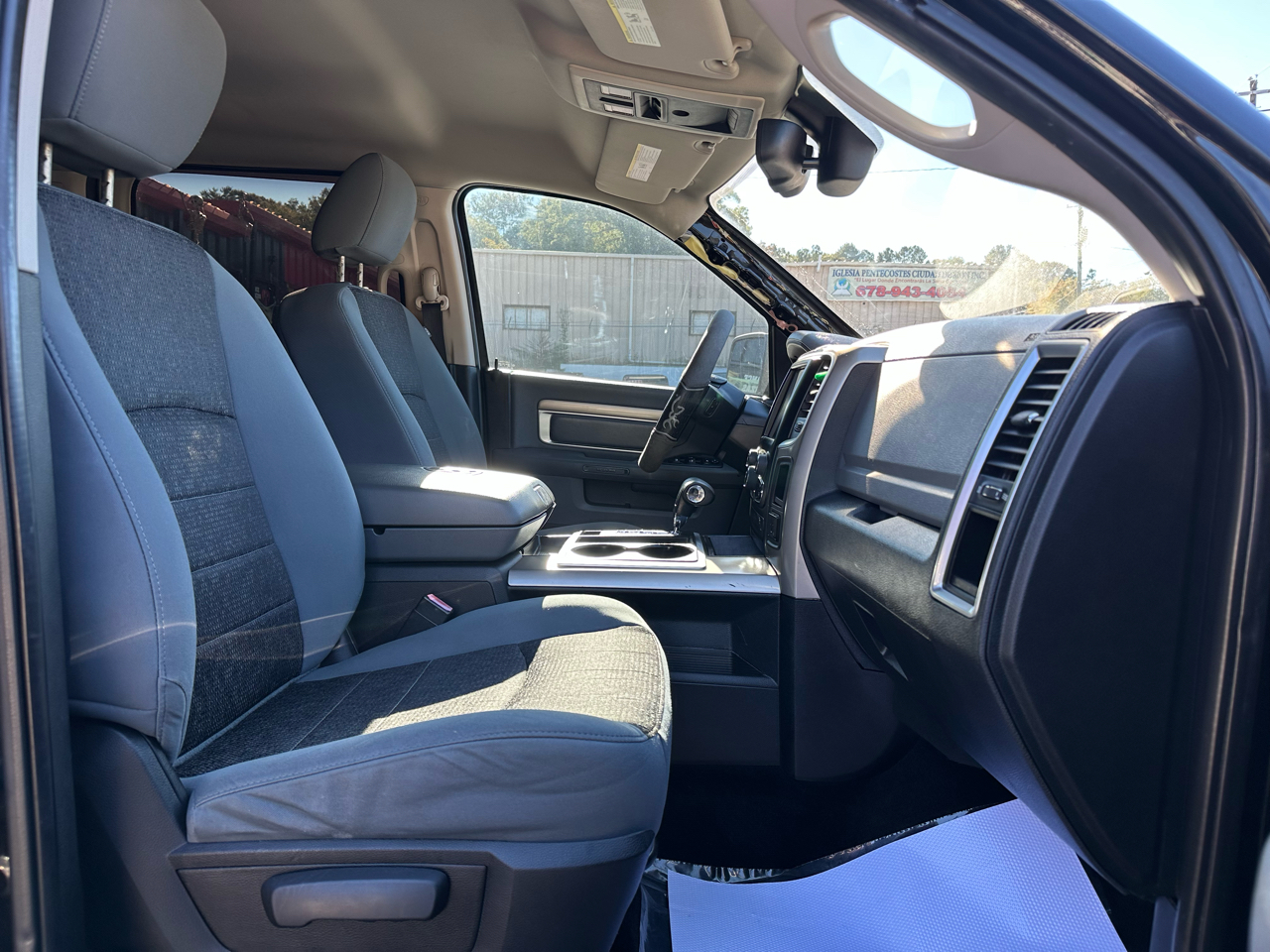 RAM 1500 4WD Crew Cab 140.5" Lone Star 2013