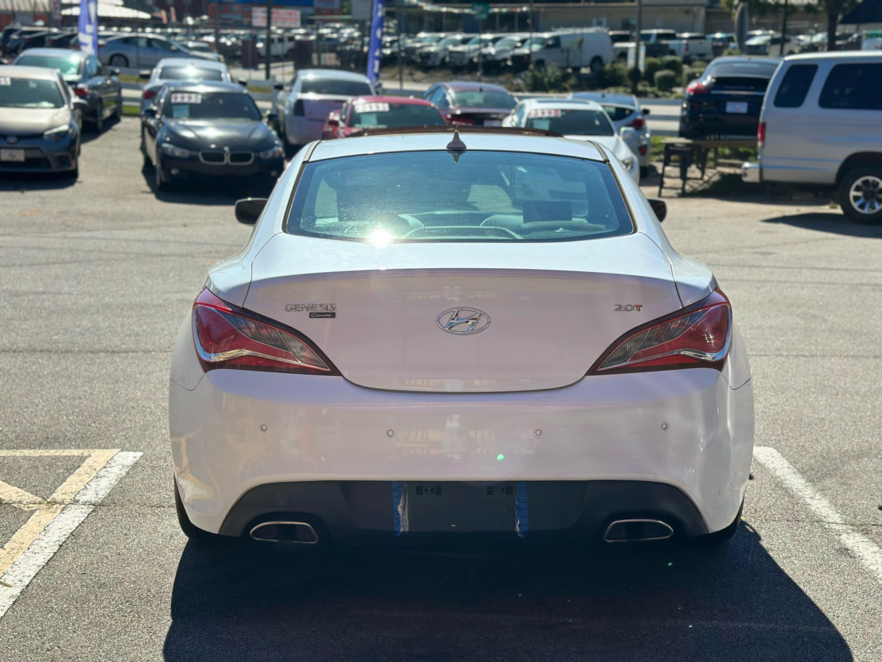 Hyundai Genesis Coupe 2dr I4 2.0T Auto Premium 2014