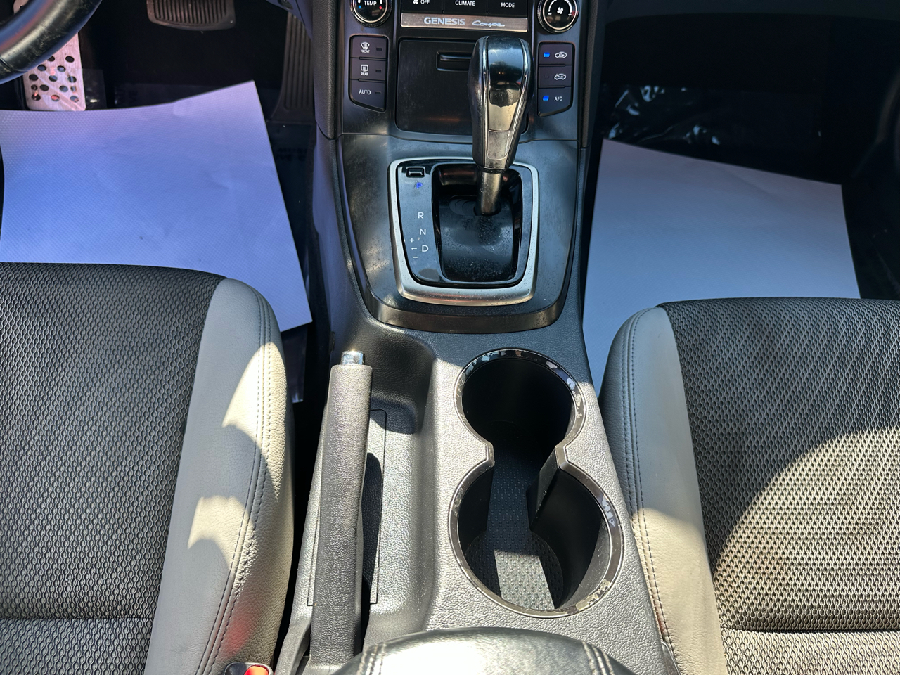 Hyundai Genesis Coupe 2dr I4 2.0T Auto Premium 2014