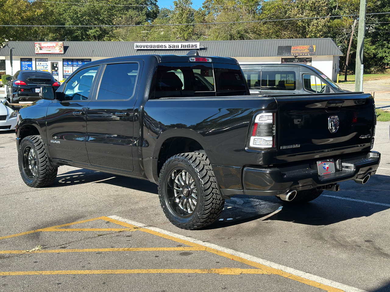RAM 1500 Big Horn/Lone Star 4x4 Crew Cab 5'7" Box 2019