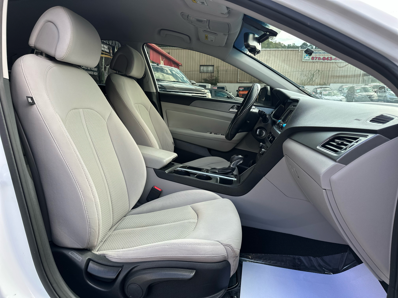 Hyundai Sonata 4dr Sdn 2.4L SE 2015