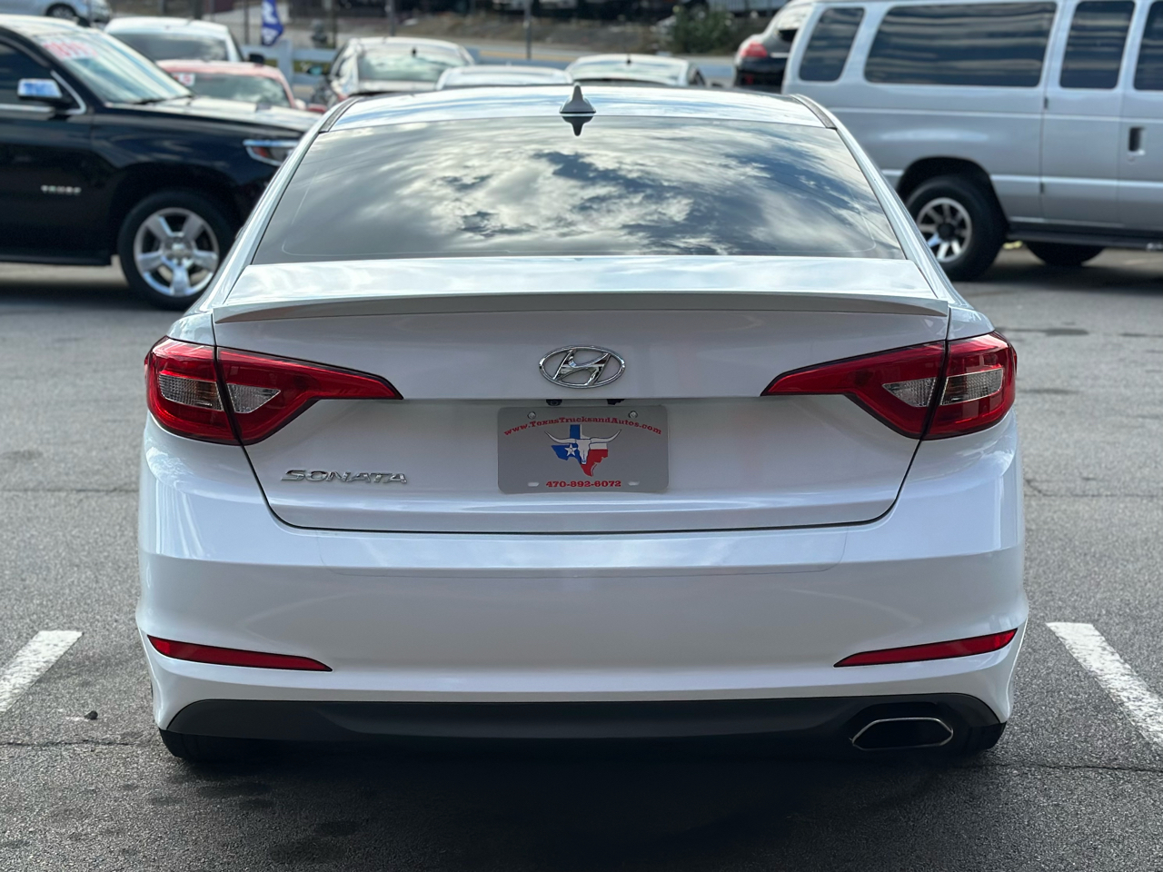 Hyundai Sonata 4dr Sdn 2.4L SE 2015