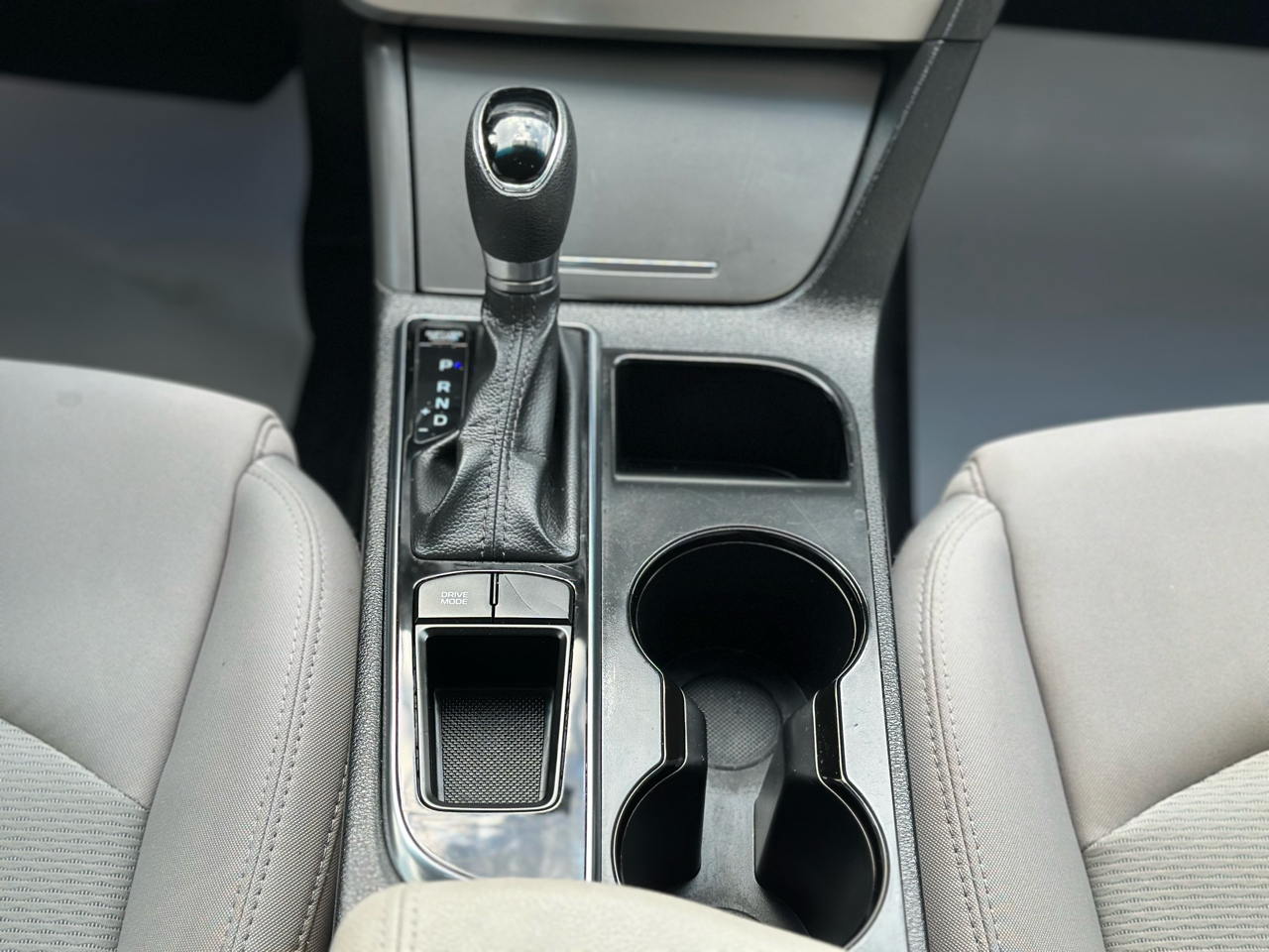 Hyundai Sonata 4dr Sdn 2.4L SE 2015