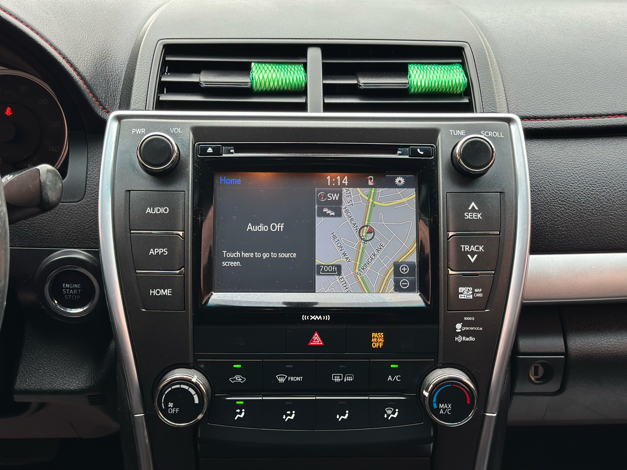 Toyota Camry XLE Auto (Natl) 2017