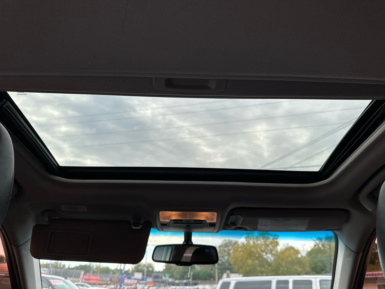 Toyota Camry XLE Auto (Natl) 2017