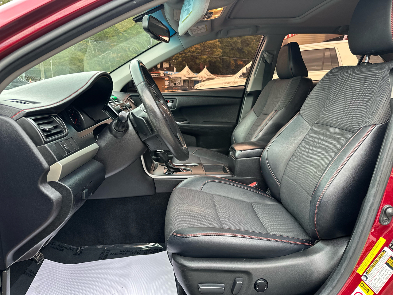 Toyota Camry XLE Auto (Natl) 2017