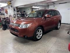 2014 Mitsubishi Outlander 
