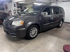 2014 Chrysler Town & Country 