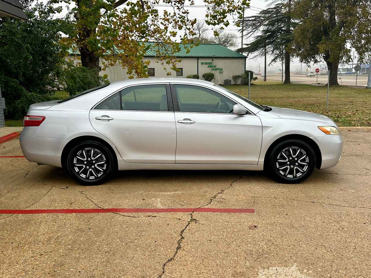 Toyota Camry 4dr Sdn LE Auto 2009