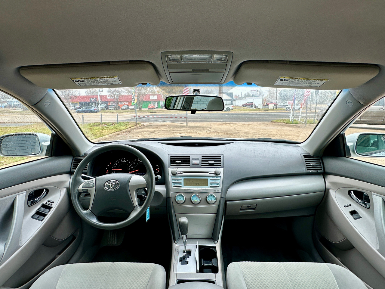 Toyota Camry 4dr Sdn LE Auto 2009