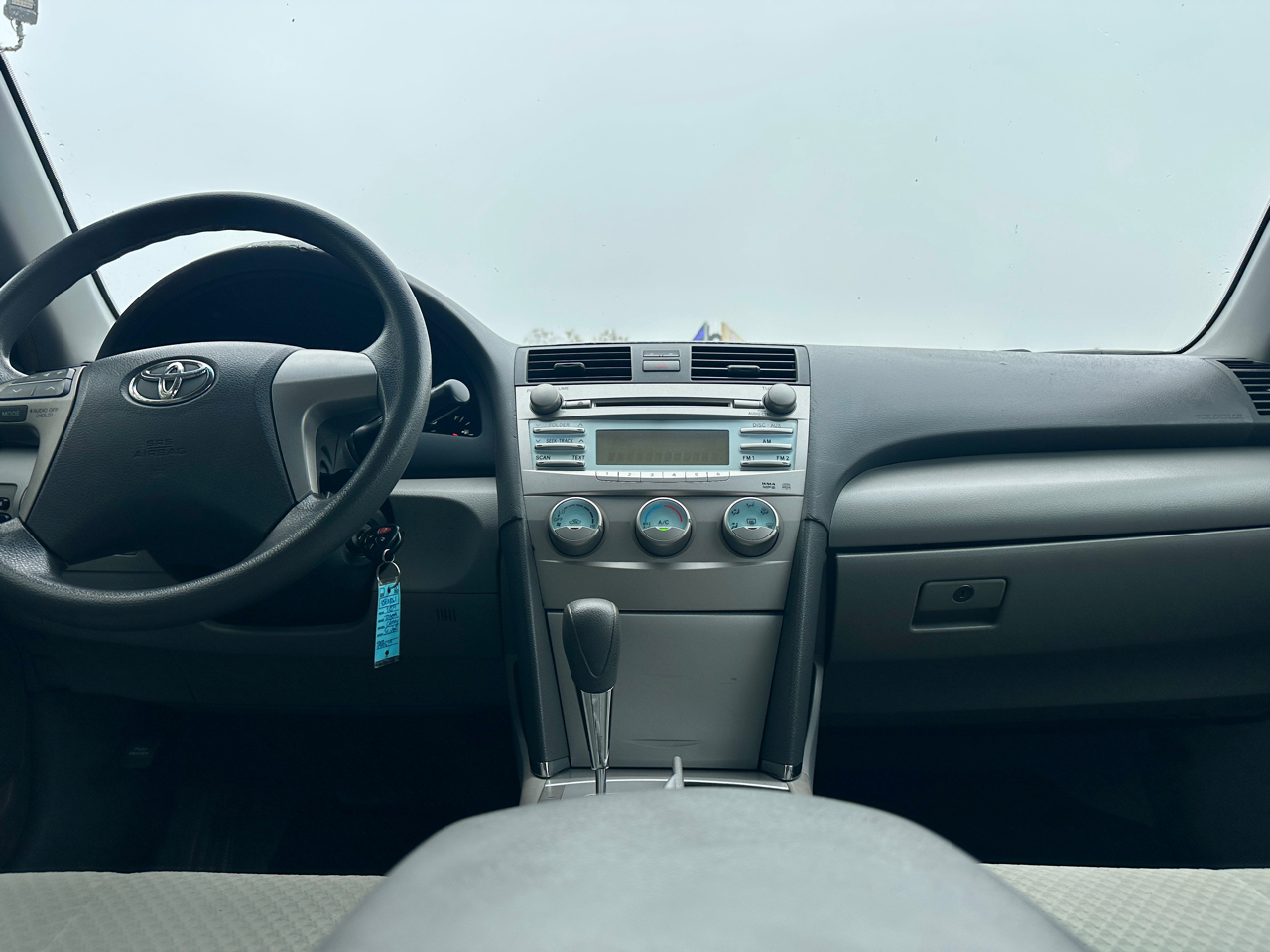 Toyota Camry 4dr Sdn LE Auto 2009