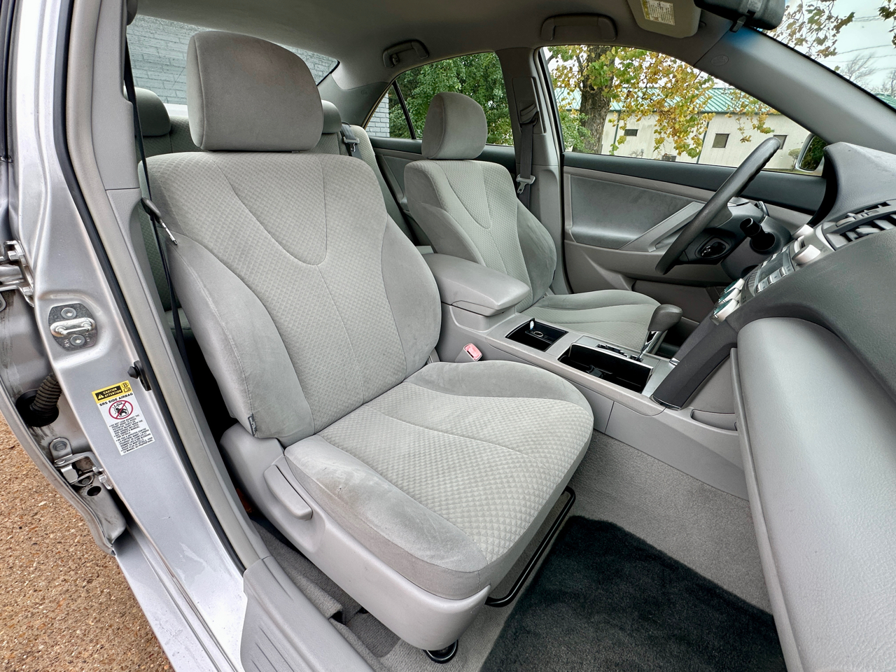 Toyota Camry 4dr Sdn LE Auto 2009