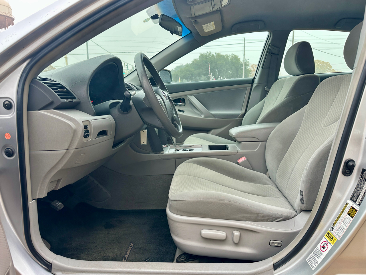 Toyota Camry 4dr Sdn LE Auto 2009