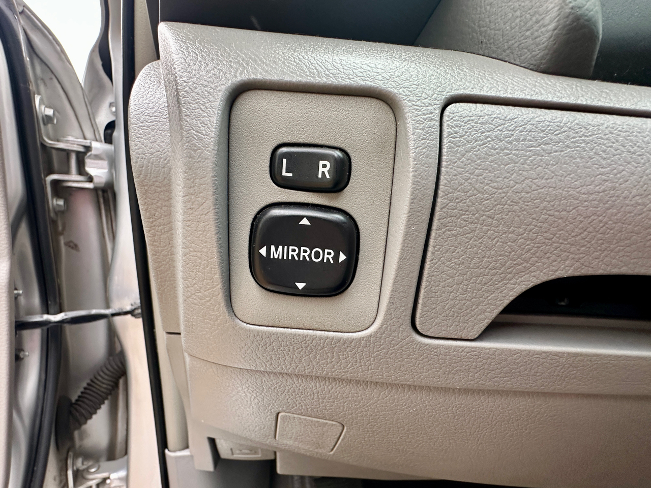 Toyota Camry 4dr Sdn LE Auto 2009